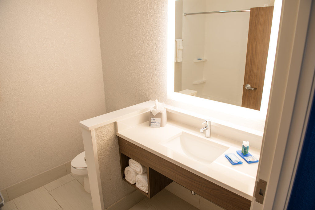 Holiday Inn Express & Suites - Merrillville By Ihg Eksteriør billede
