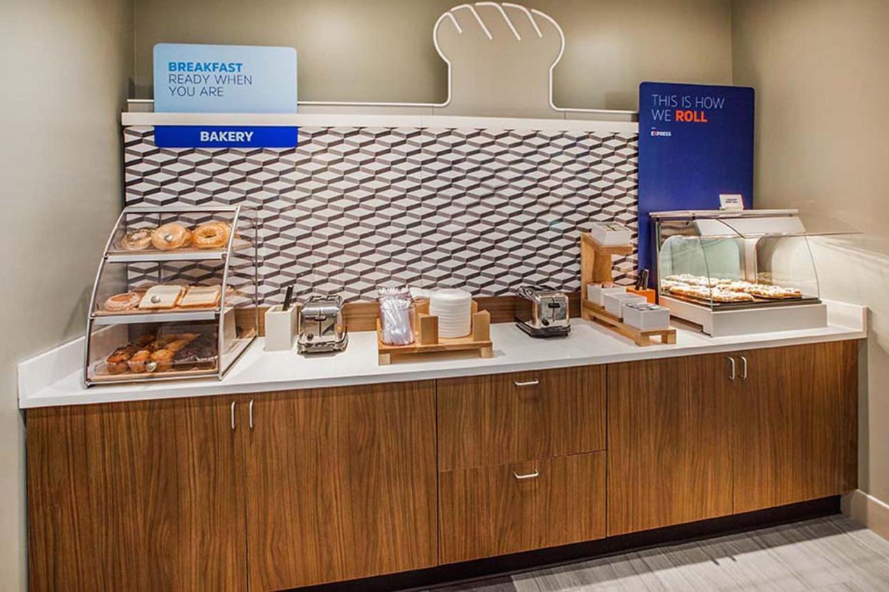 Holiday Inn Express & Suites - Merrillville By Ihg Eksteriør billede
